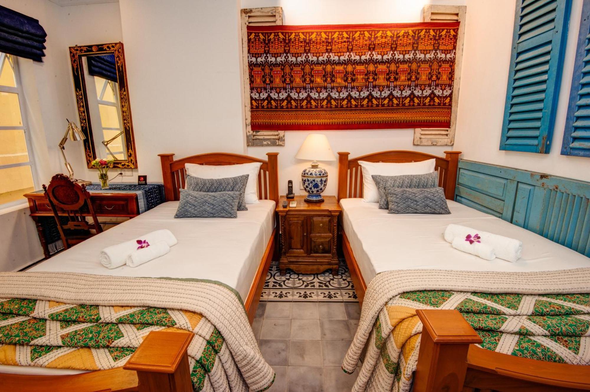Khmer Surin Boutique Guesthouse Phnom Penh Exterior photo